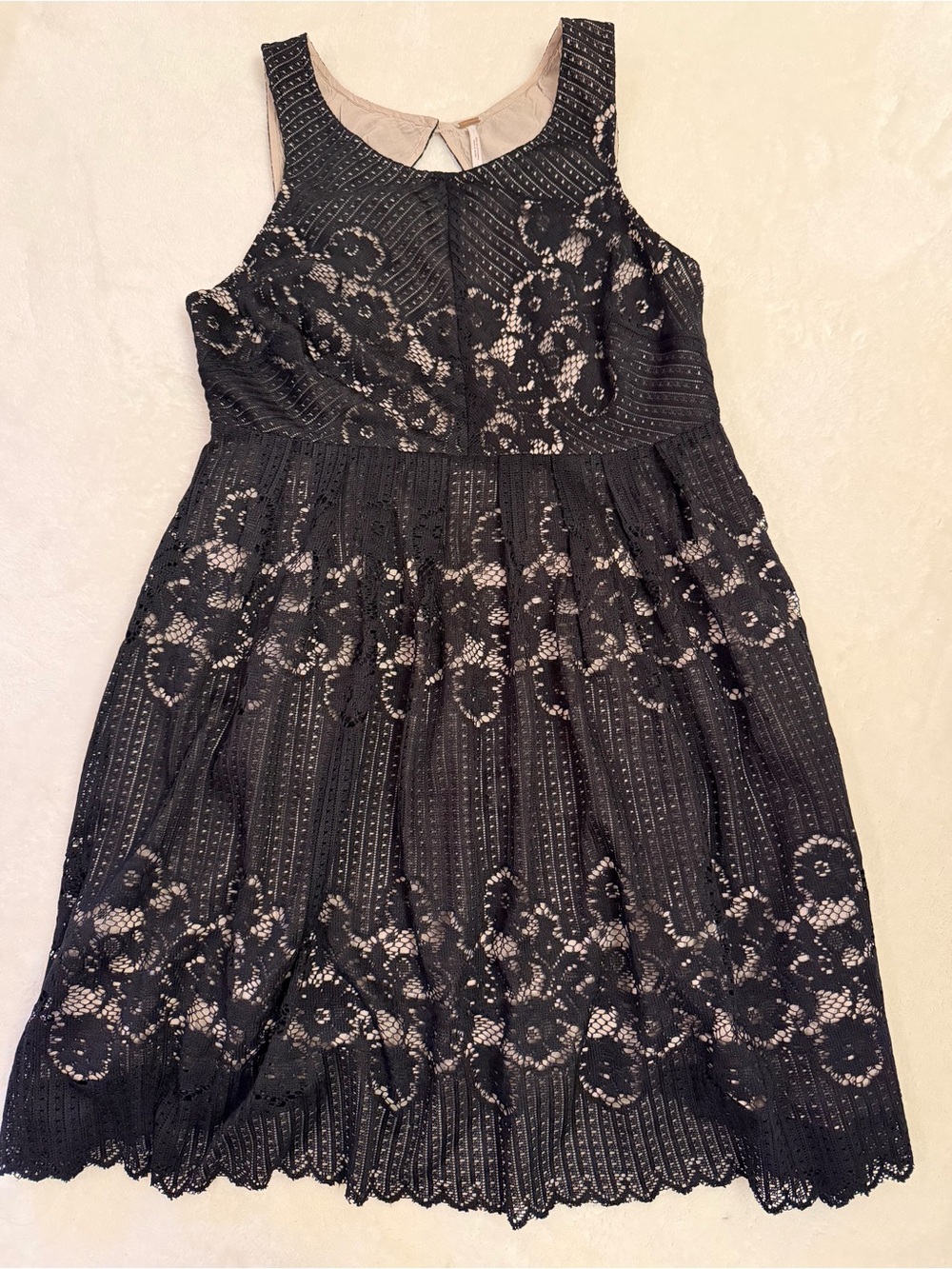 Free People Black Lace Mini Dress Open Back Fit & Flare Floral Size 6